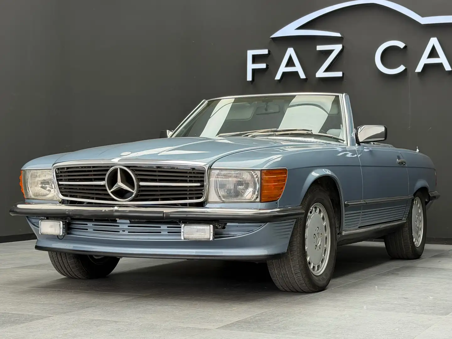 Mercedes-Benz SL 560 R107 Cabriolet 1986 Version européenne Blau - 2