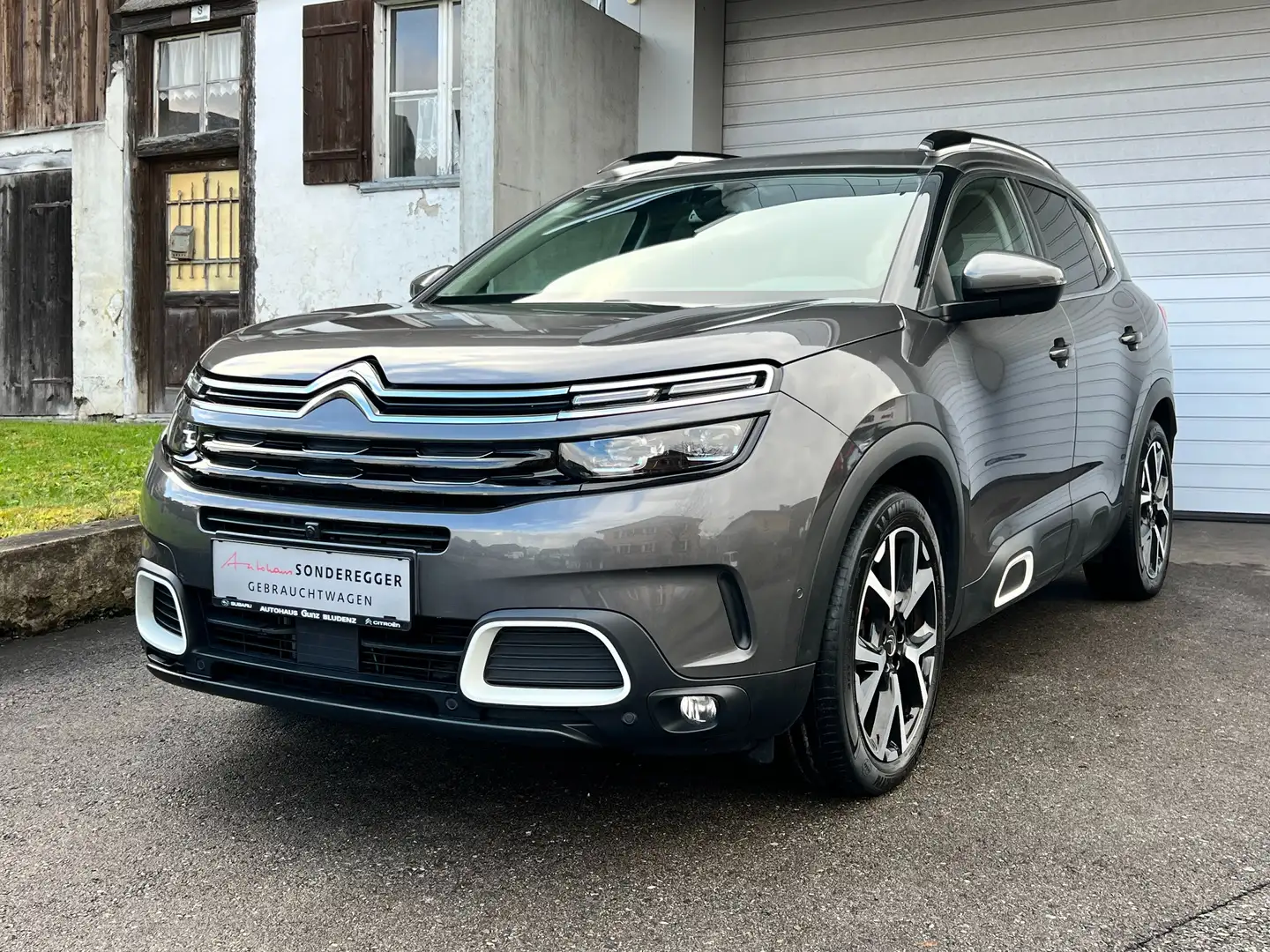Citroen C5 Aircross BlueHDi130 EAT8 Shine Grau - 2