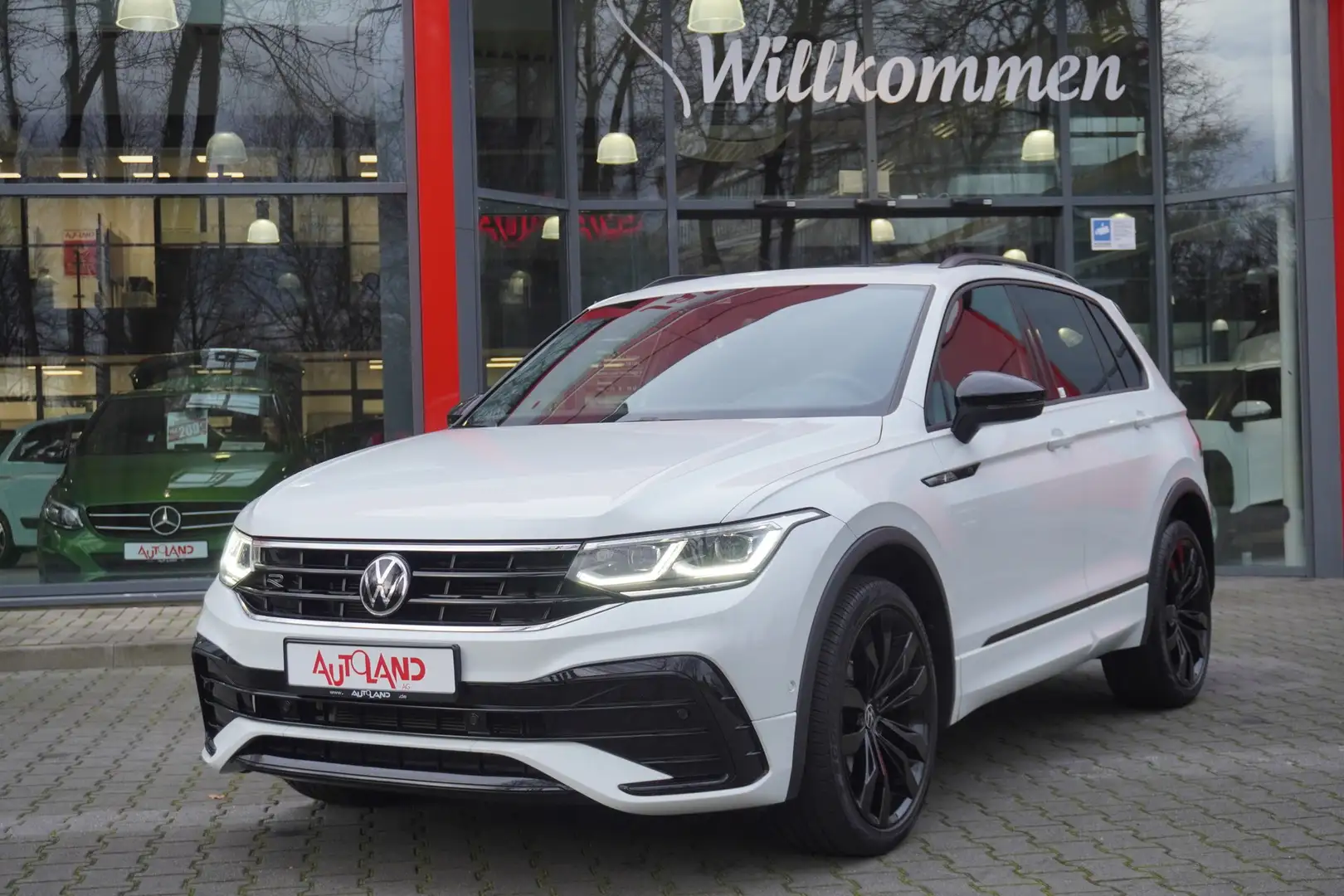Volkswagen Tiguan 2.0 TDI R-Line 4Motion LED Navi AHK PDC Weiß - 2