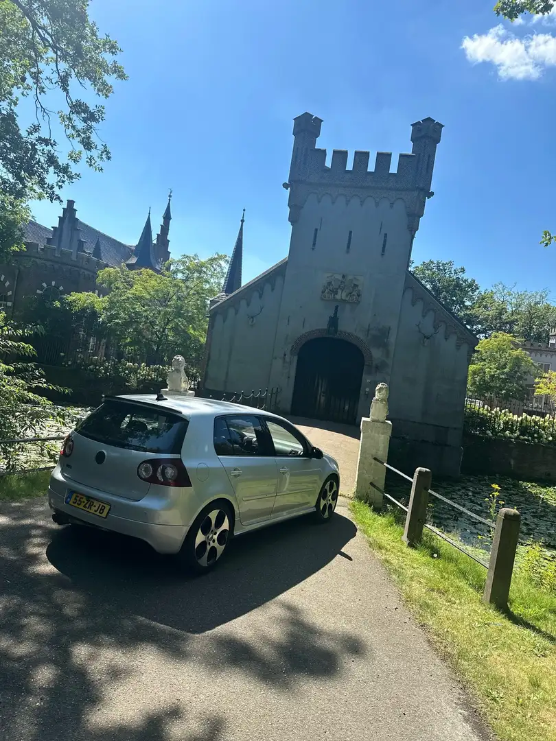 Volkswagen Golf 2.0 TFSI GTI Grijs - 2