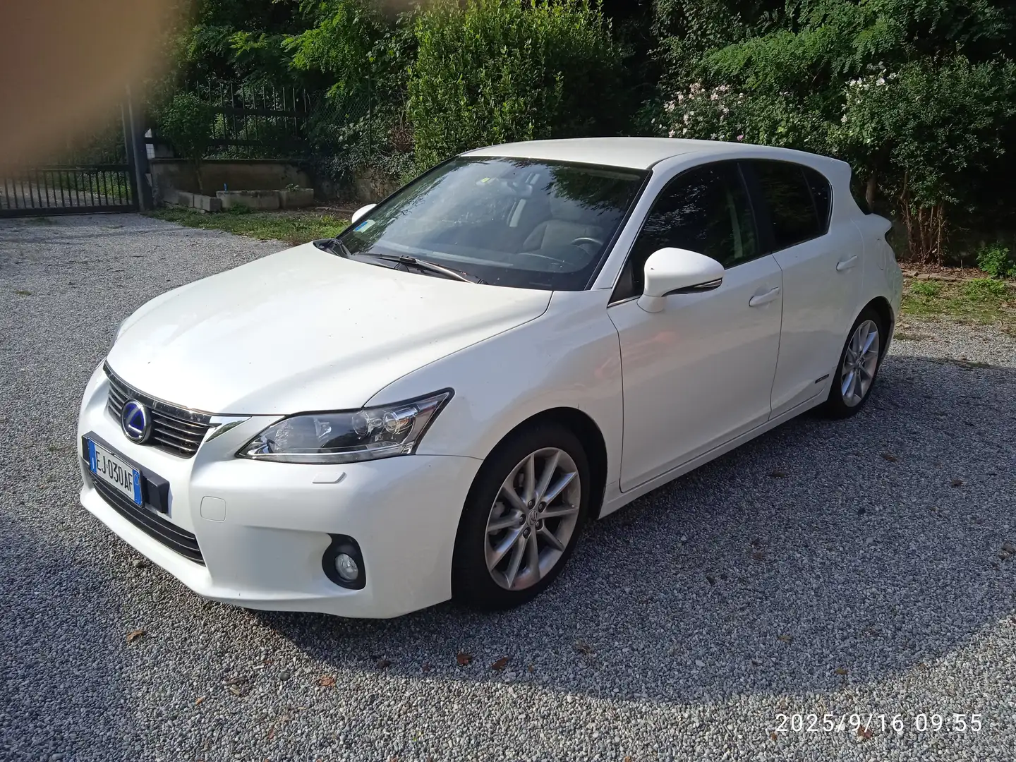 Lexus CT 200h CT 2010 1.8 Executive cvt Biały - 1