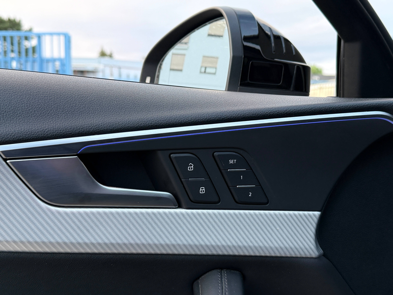 Audi A4 quattro design 360°Kam Pano Matrix LED Memory-Sitze Ambientelicht Plus — photo 14