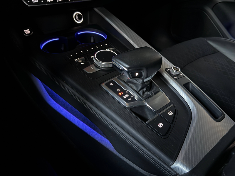 Audi A4 quattro design 360°Kam Pano Matrix LED Memory-Sitze Ambientelicht Plus — photo 8