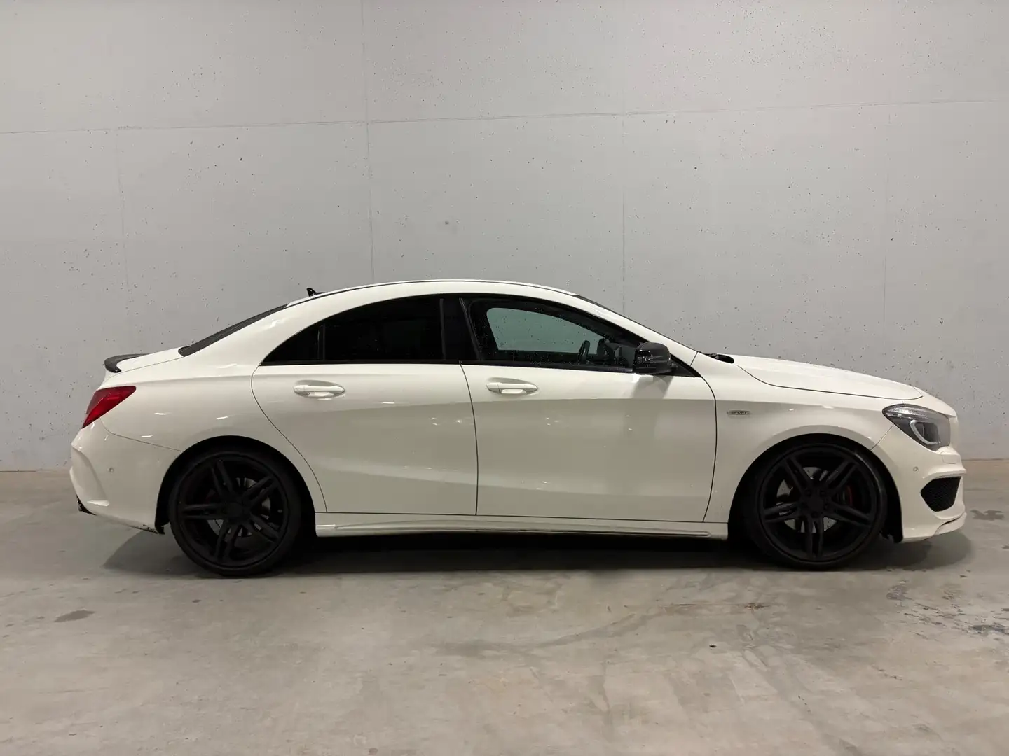 Mercedes-Benz CLA 250 Edition 1 AMG Aut. Leer Harman/Kardon Blanc - 2