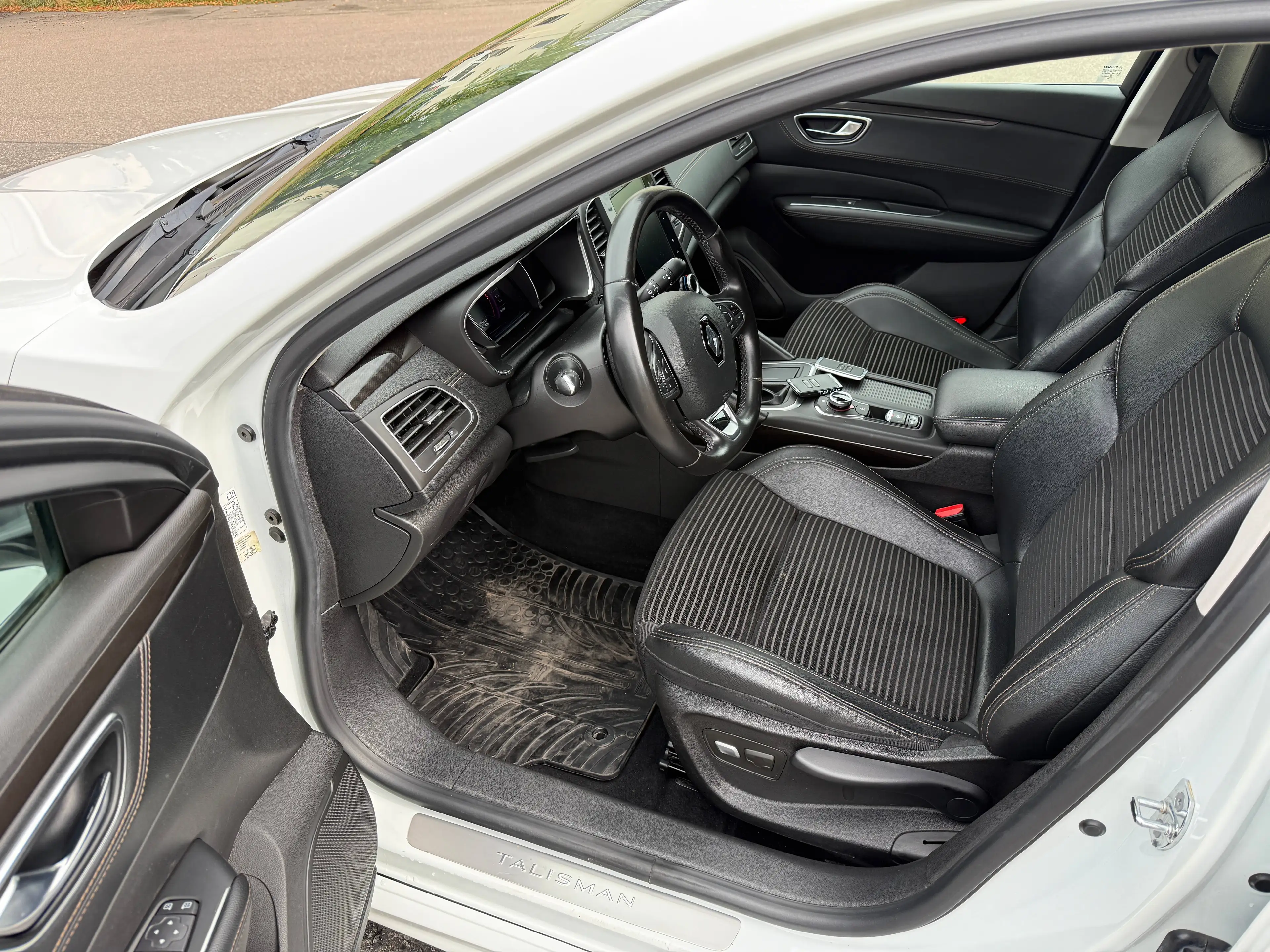 Renault Talisman Limited — photo 9