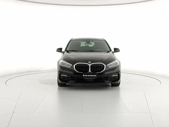 BMW 1 Series view 8