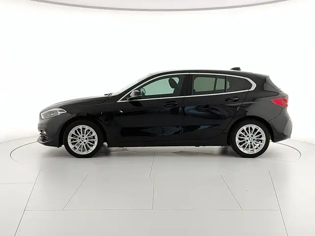 BMW 1 Series view 2