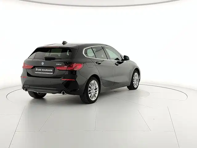 BMW 1 Series view 5