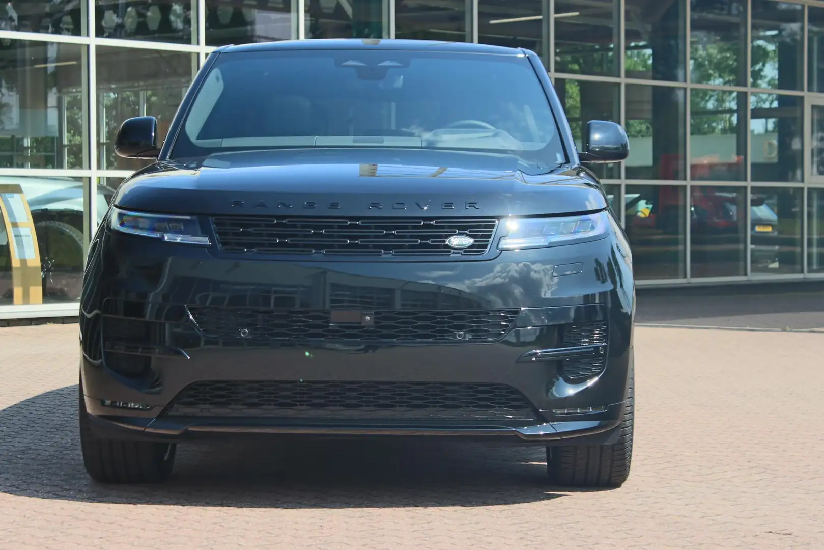 Land Rover Range Rover Sport 3.0 P460e Dynamic HSE PHEV Land Rover Range Rover Zwart - 2