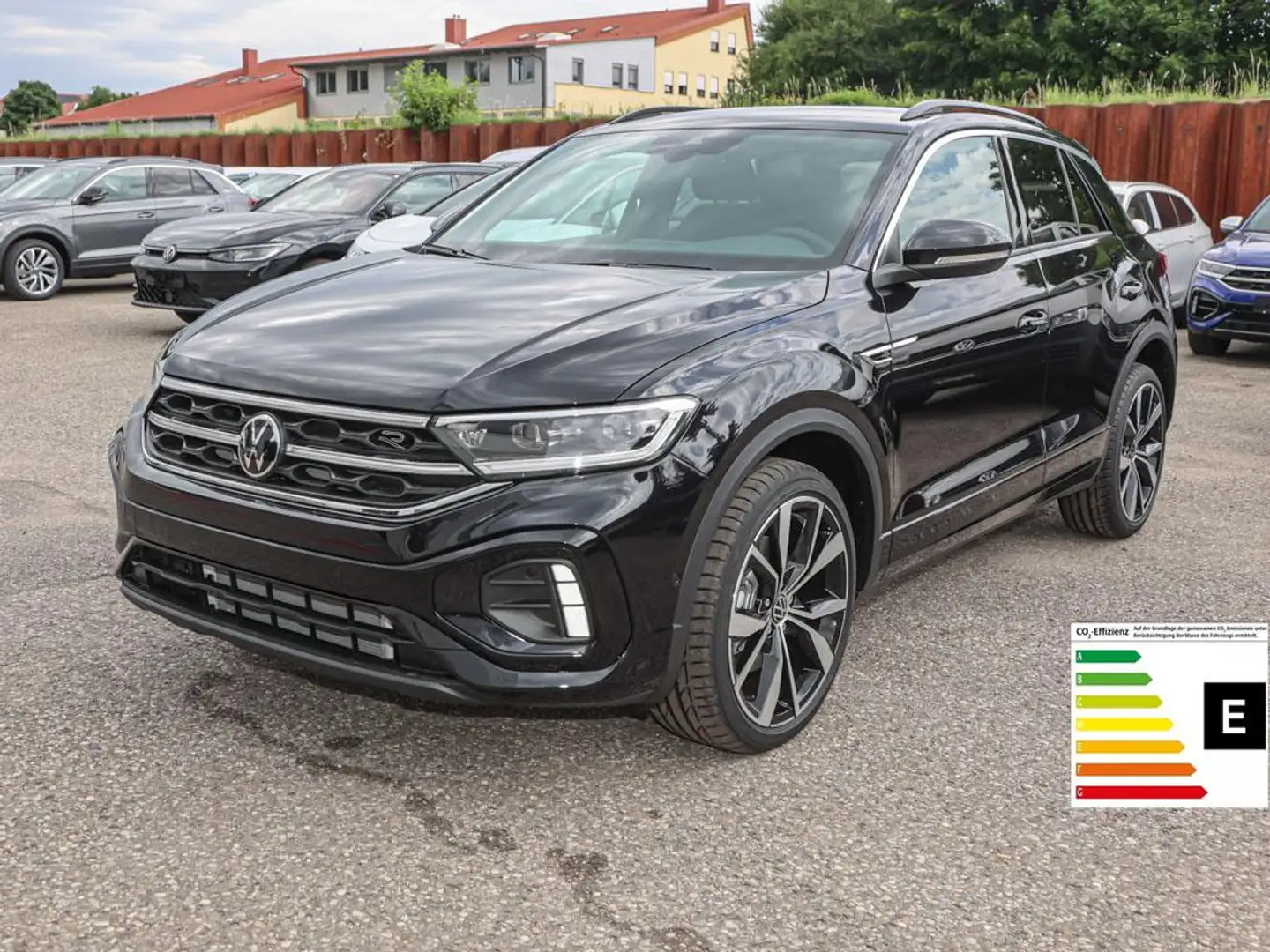 Volkswagen T-Roc R-Line 2.0 l TDI SCR KAMERA+MATRIX-LED+19´ Zwart - 1