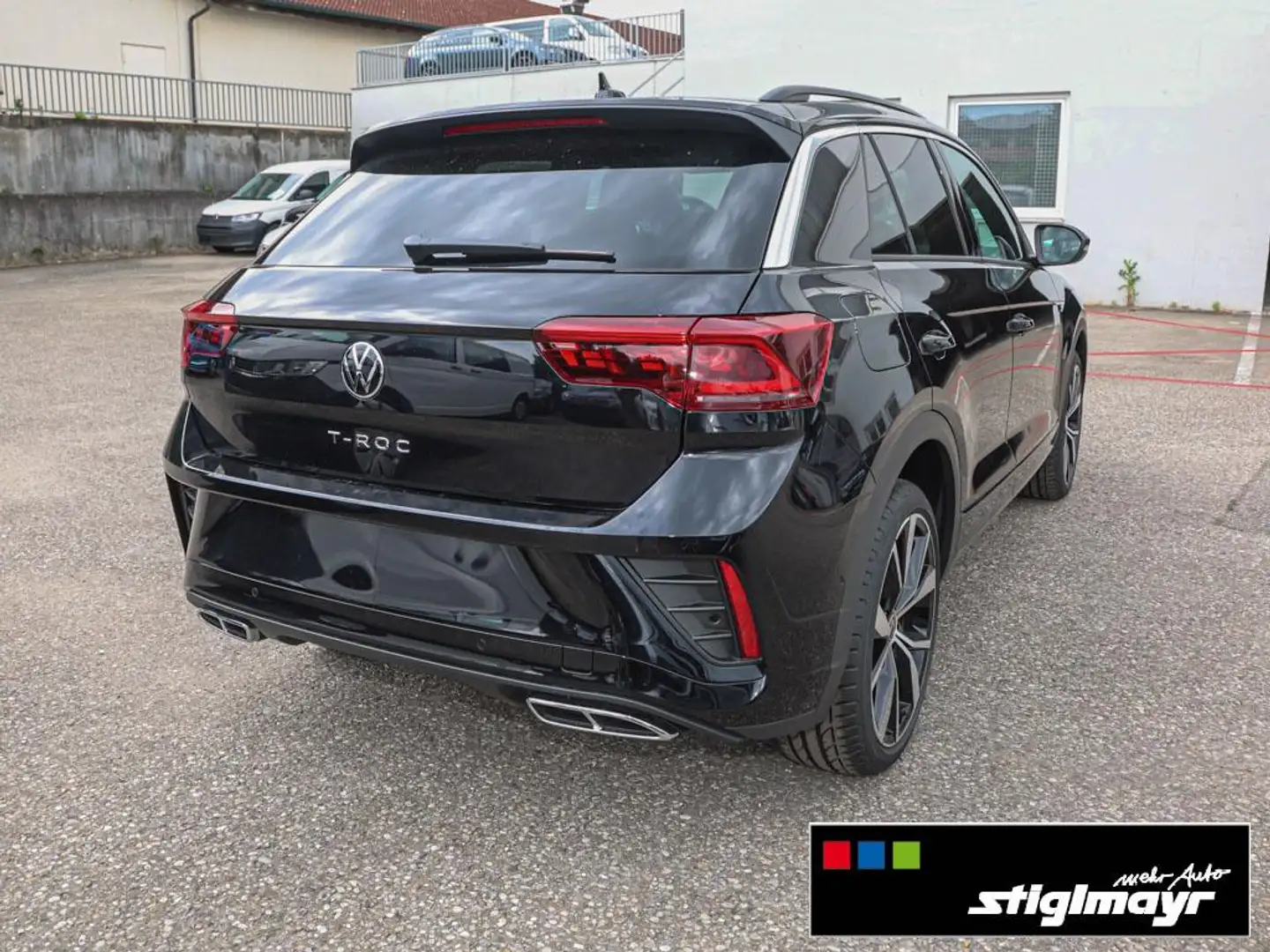 Volkswagen T-Roc R-Line 2.0 l TDI SCR KAMERA+MATRIX-LED+19´ Zwart - 2