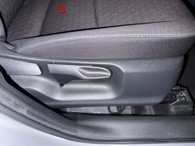 Toyota Yaris view 26