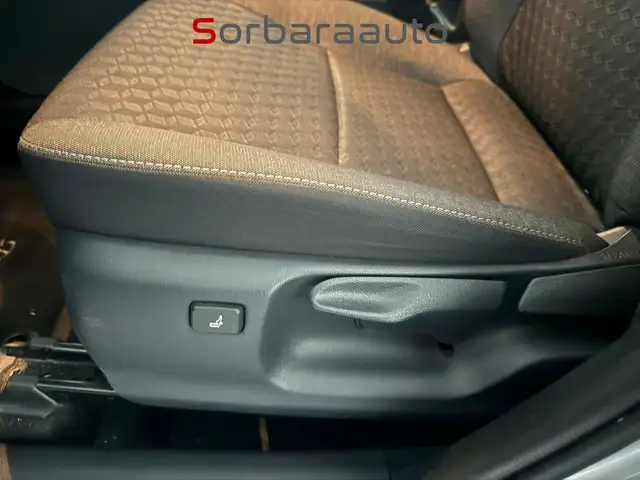 Toyota Yaris view 23