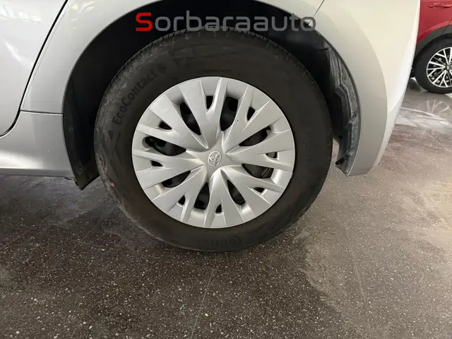 Toyota Yaris view 9