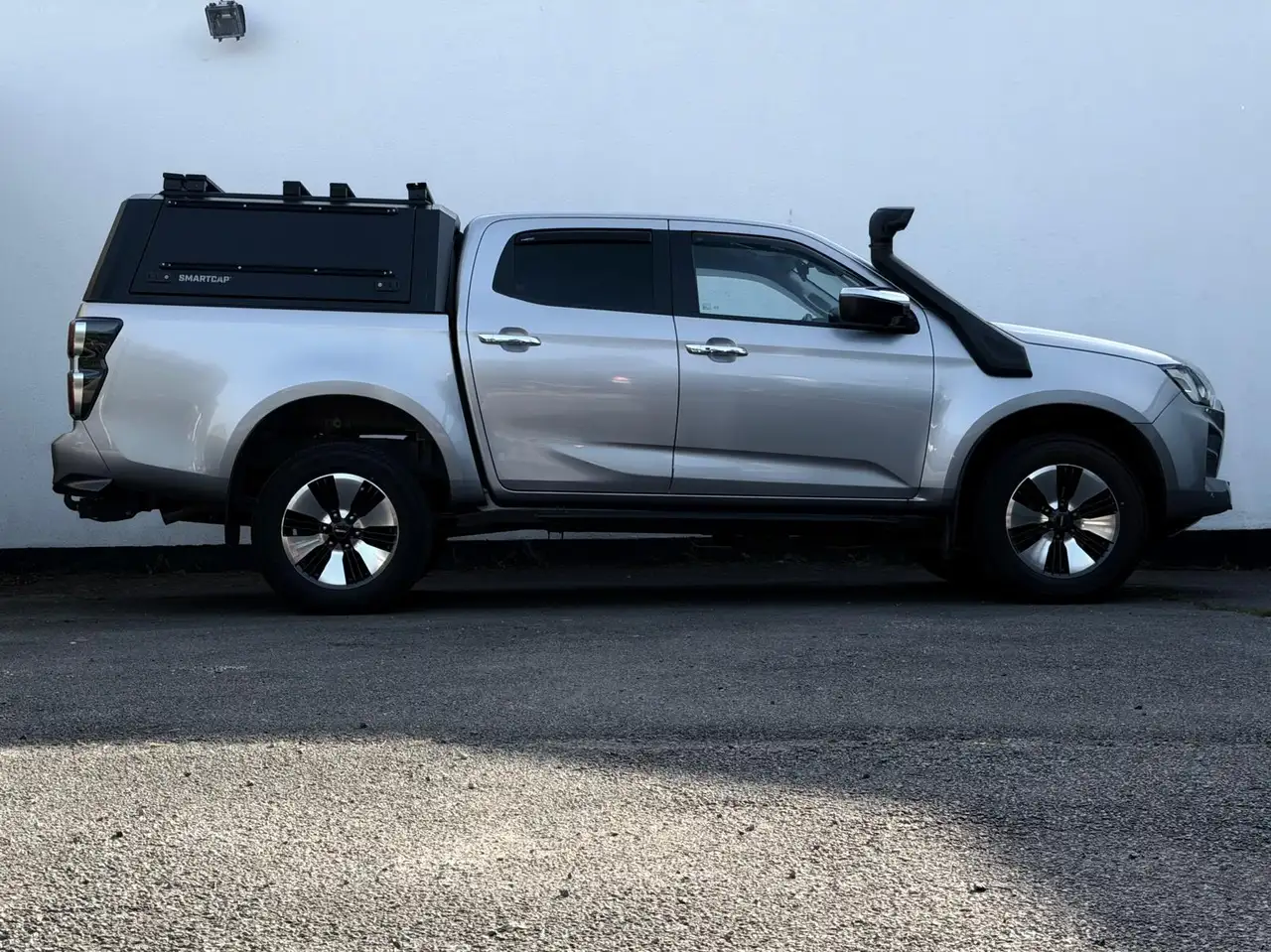Isuzu D-Max 2022 — фото 6
