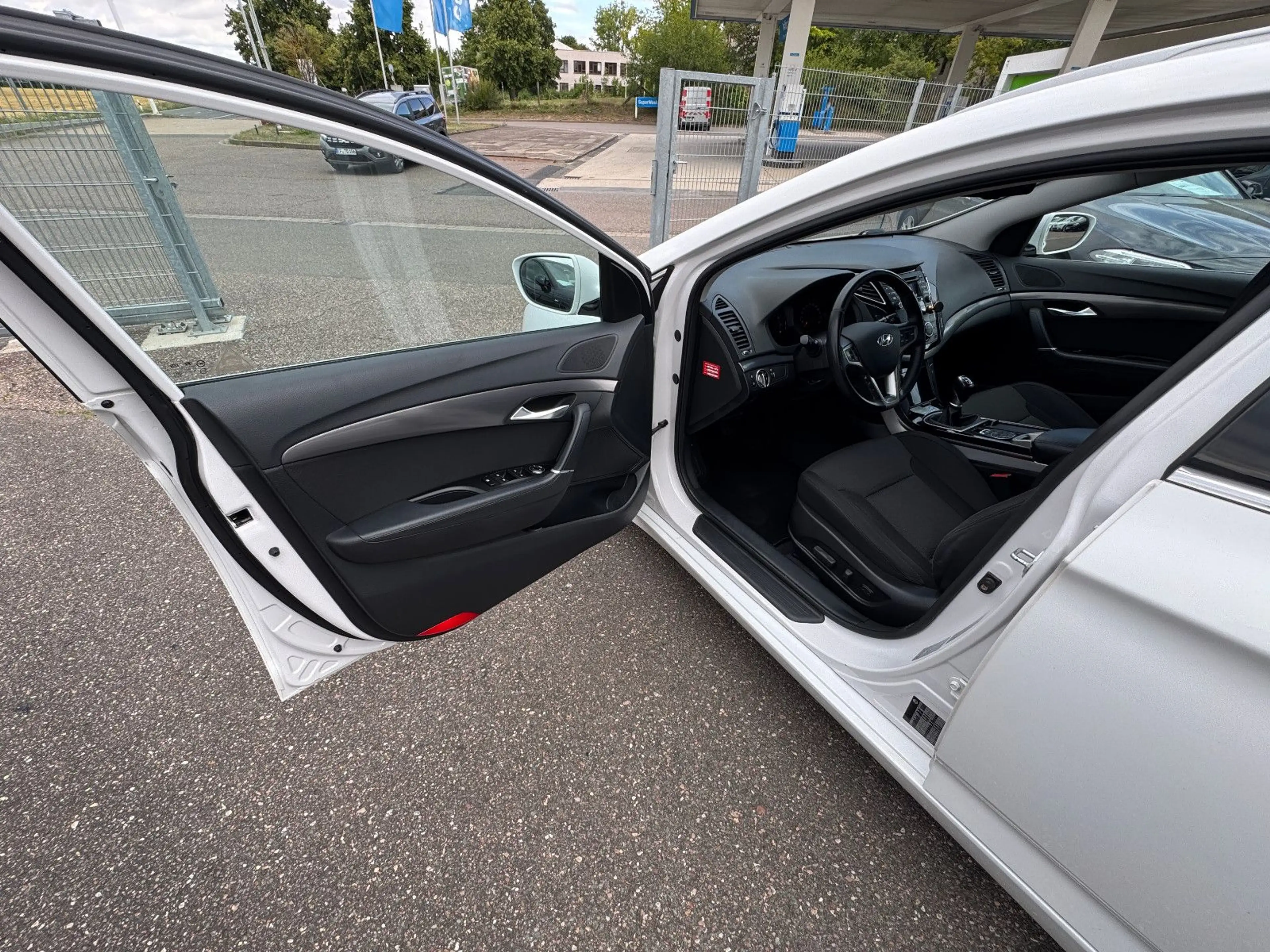 Hyundai i40 cw 5 Star Edition TÜV/HU/NEU — photo 9