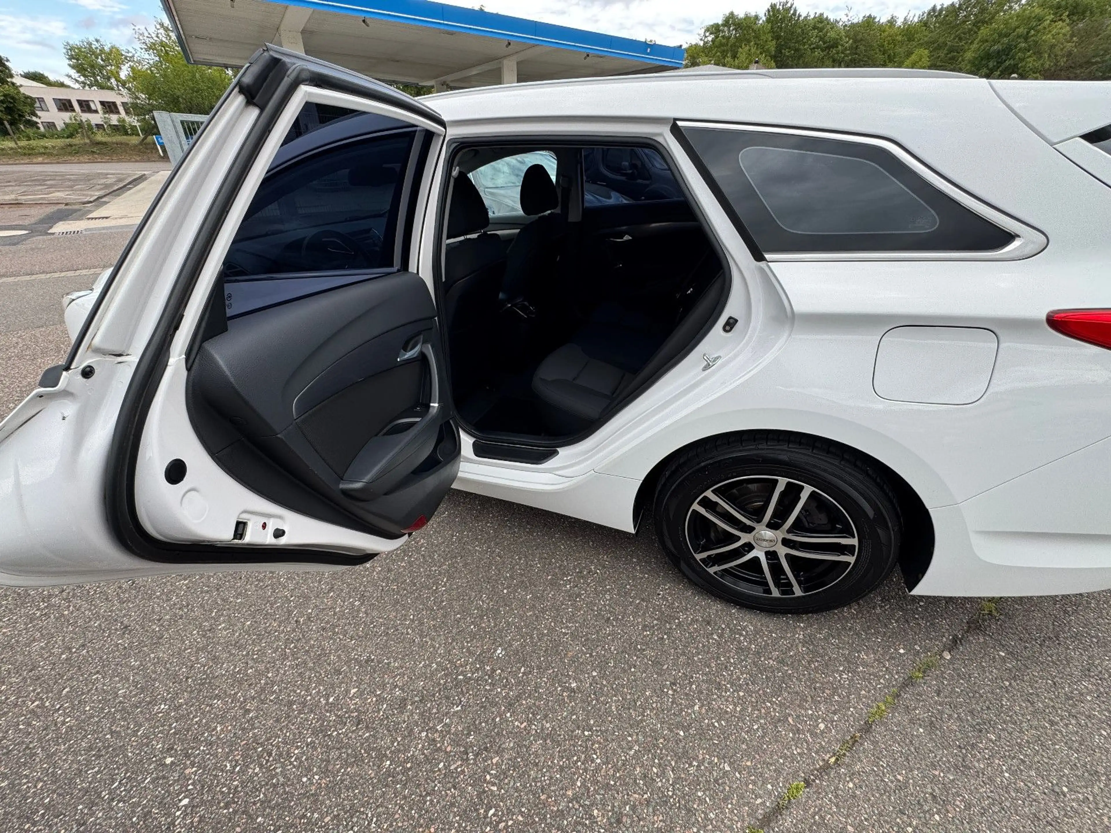 Hyundai i40 cw 5 Star Edition TÜV/HU/NEU — photo 10