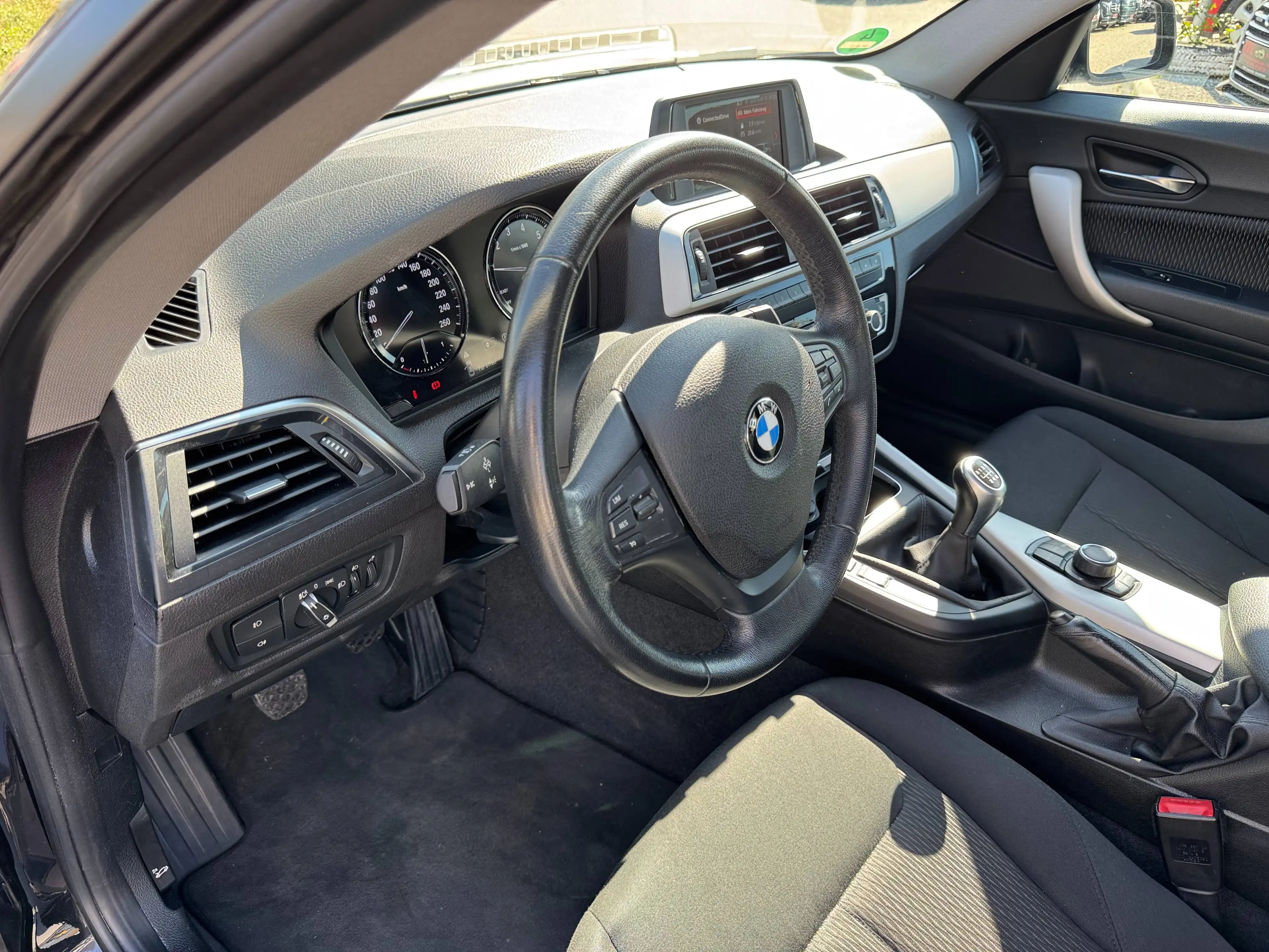 BMW 118 118 i Advantage — photo 11