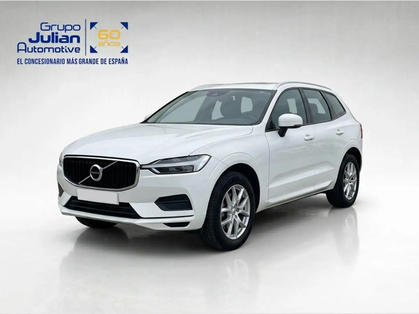 Volvo XC60 2.0 PHEV GASOLINA 303CV 4X4 T8 MOMENTUM AUTOMÁTIC Blanco - 1