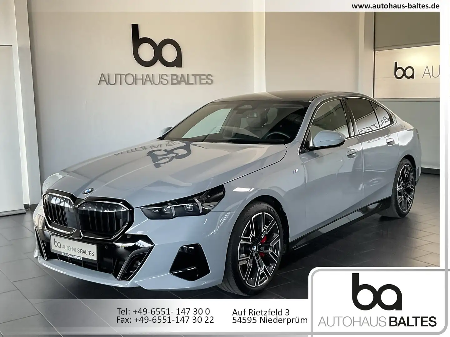 BMW 540 540d xDrive M Sport 20/Pano/DrivPl/HK/Ico/AHK Grau - 1