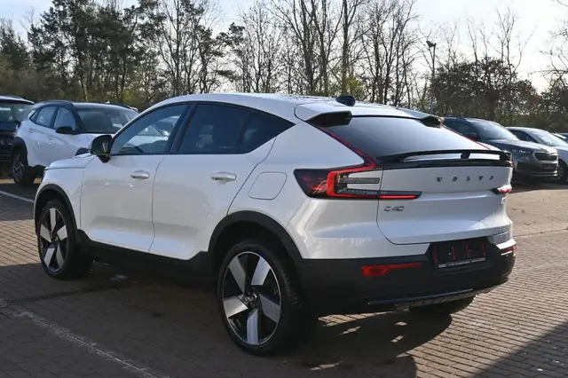 Volvo C40 view 5