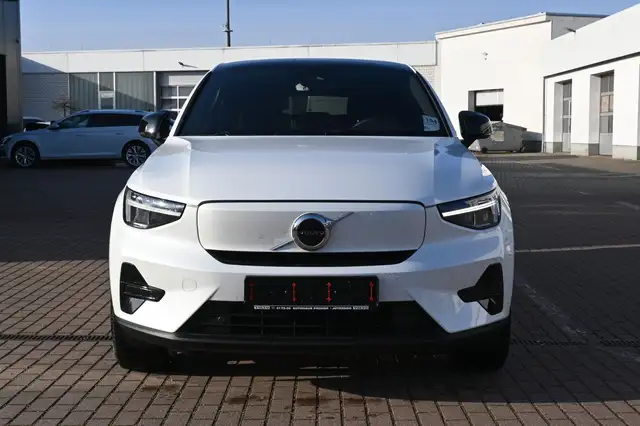 Volvo C40 view 11