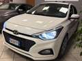 Hyundai i20 i20 II  1.2 mpi Connectline GPL Wit - thumbnail 1