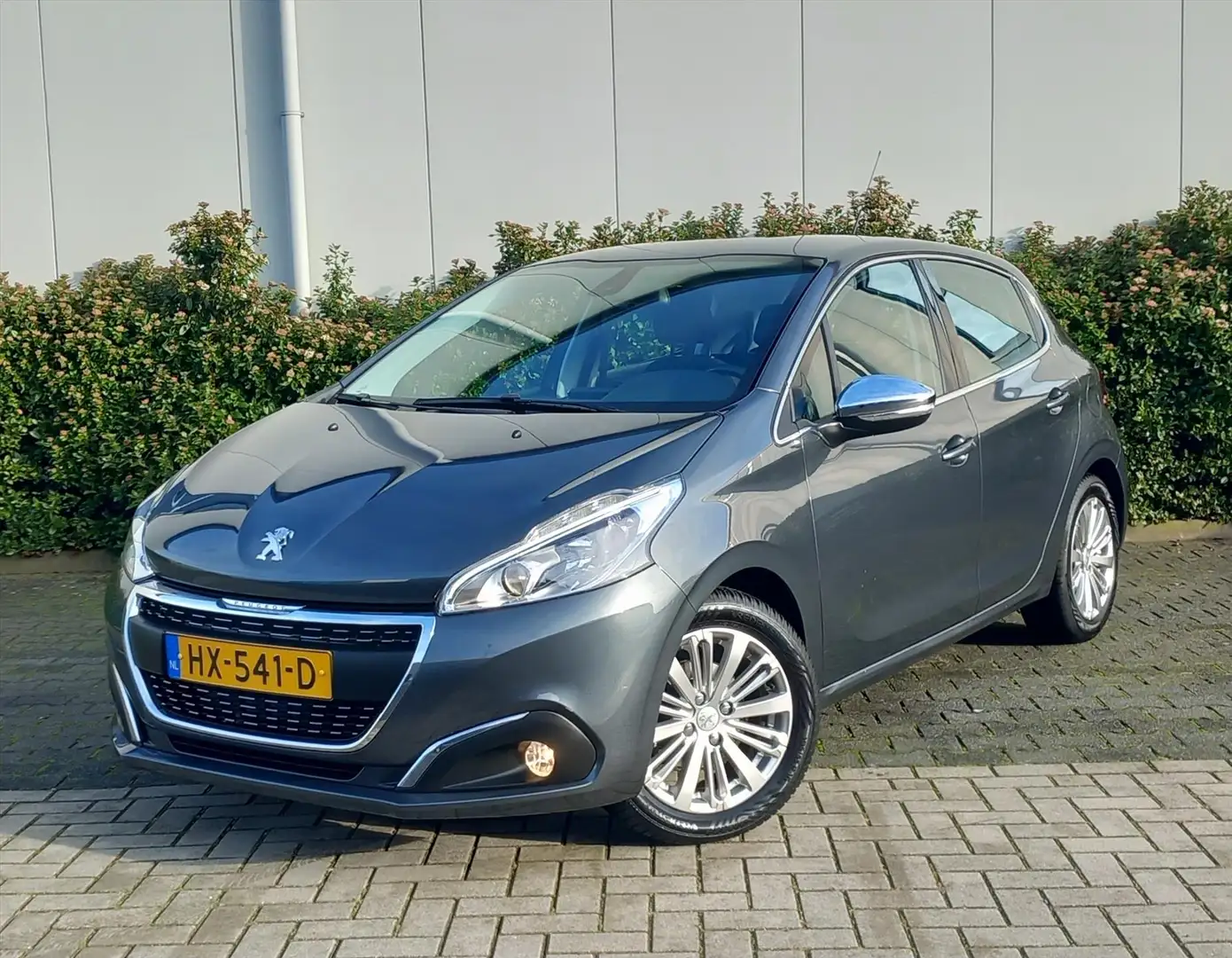 Peugeot 208 1.2 Puretech 110pk 5D AUTOMAAT Allure Grau - 1
