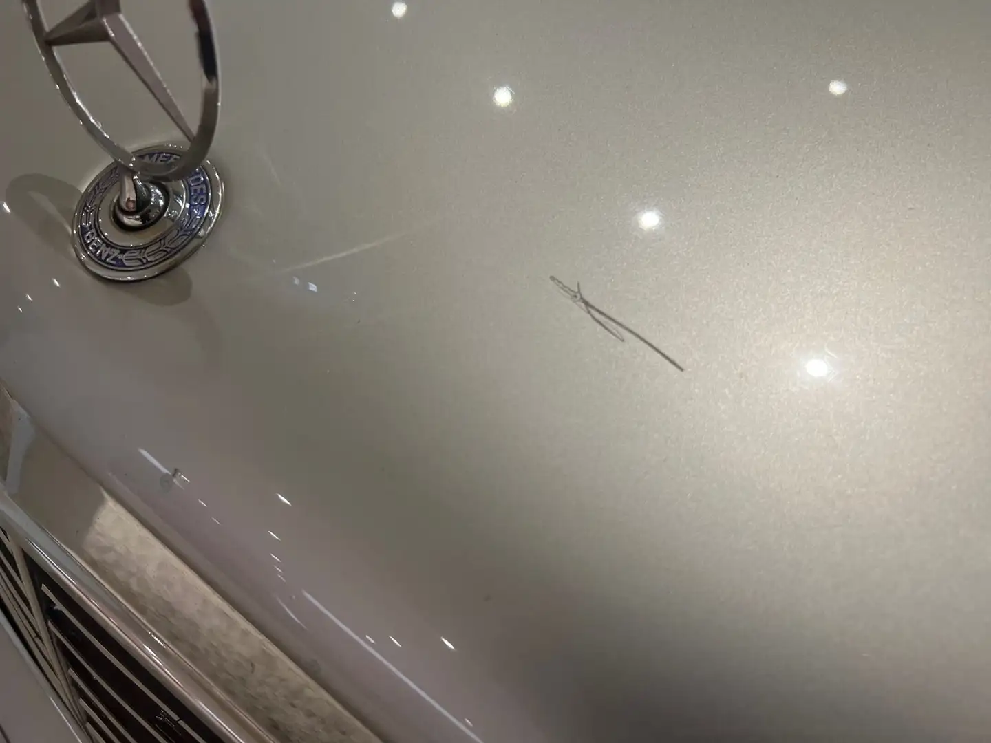 Mercedes-Benz E 220 Plateado - 2