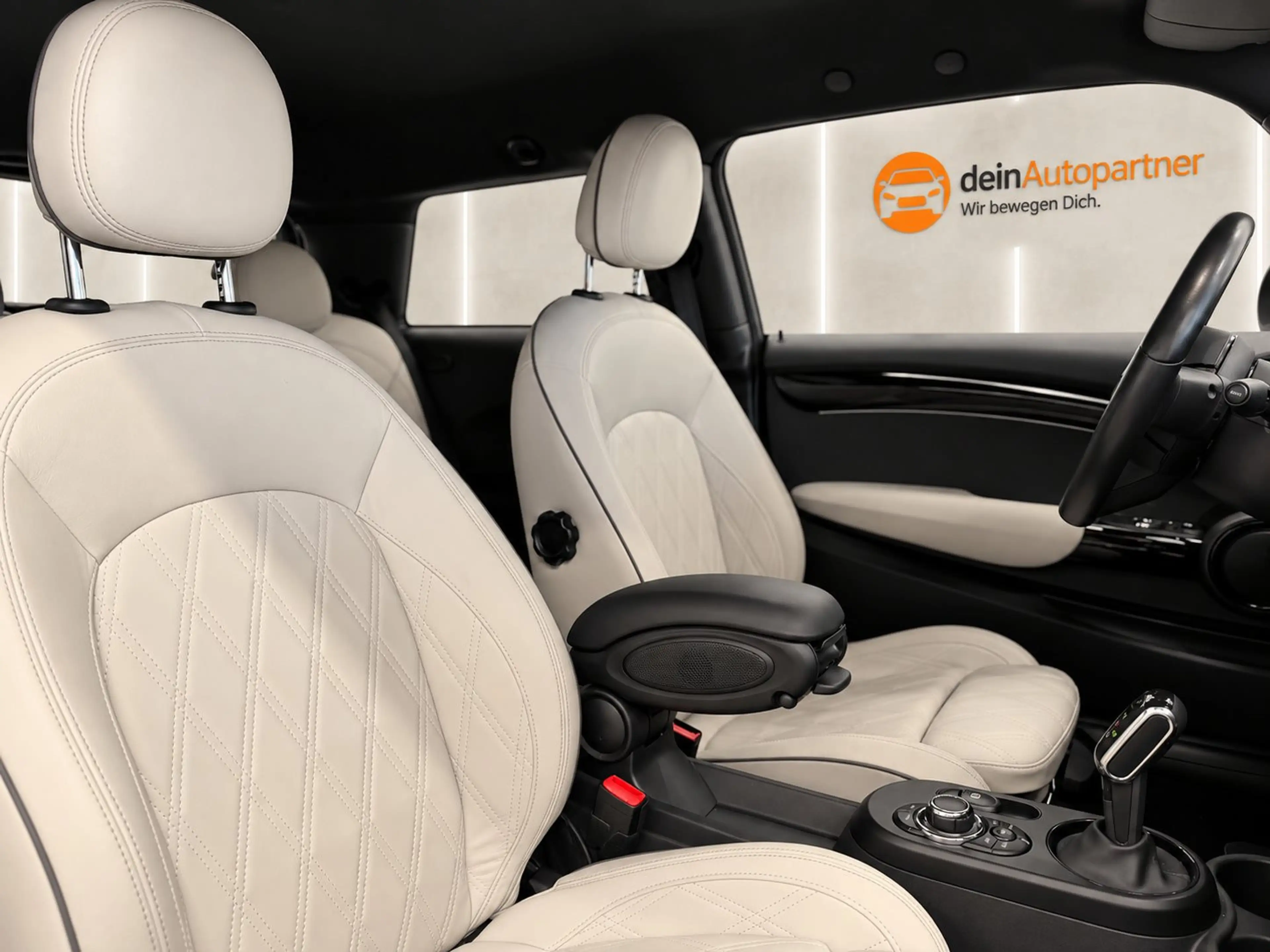 MINI Cooper SE HUD Leder Navi LED RFK UVP 42.840 € — photo 12