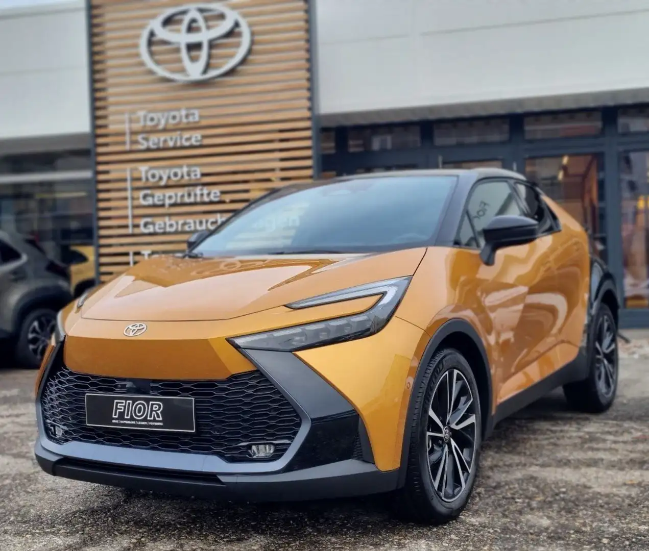 Toyota C-HR Hybrid FWD Lounge Premiere Orange - 1