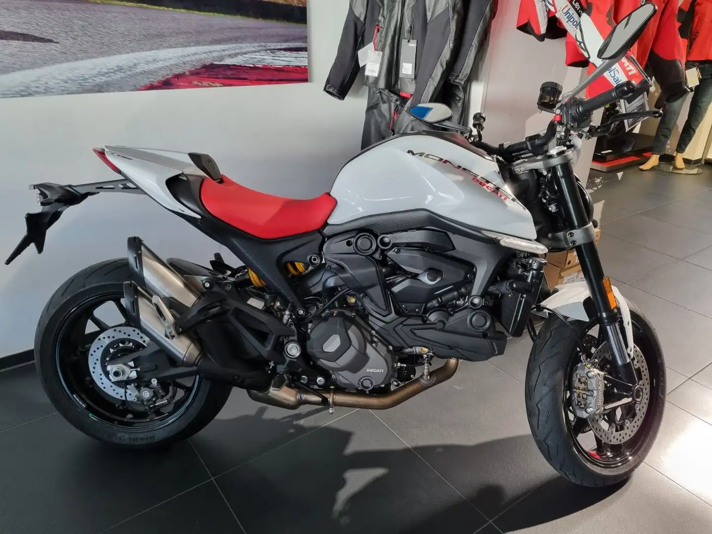 Ducati MONSTER + Modell 2024 Weiß - 2