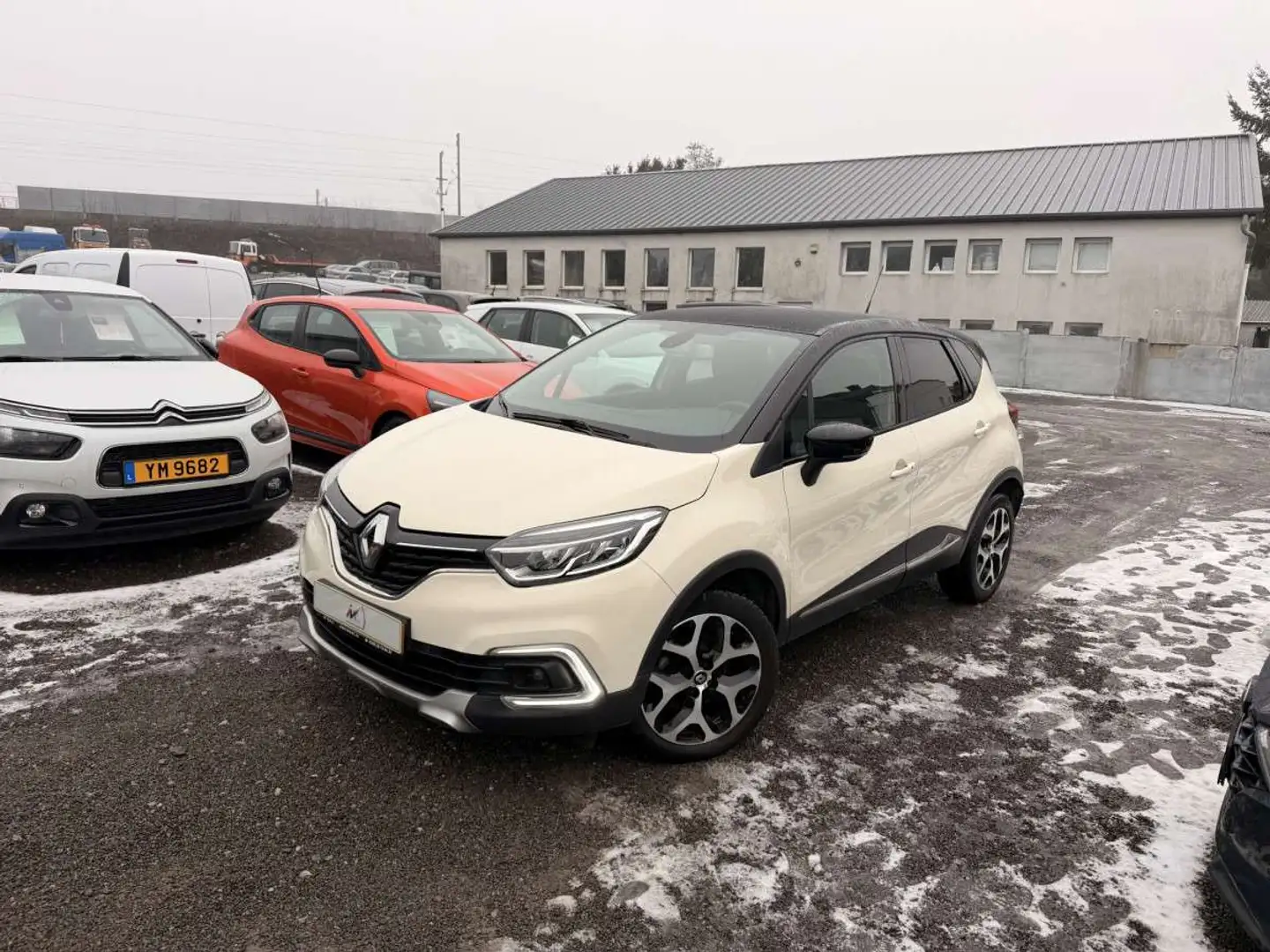 Renault Captur 120 Tce Energy Intens EDC Beige - 1