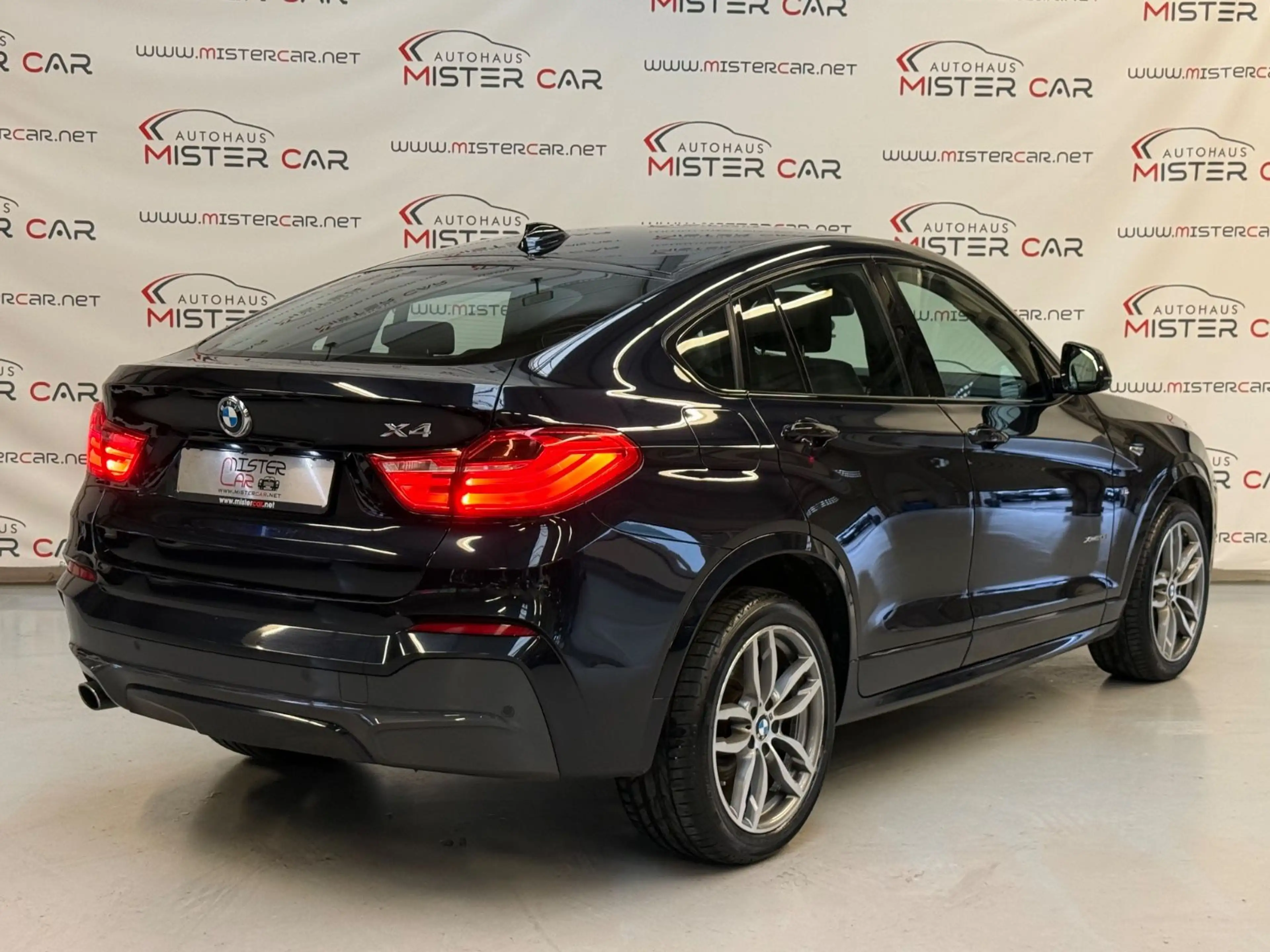 BMW X4 xDrive 20d M PAKET NAVI/KAM/XEN/SPUR/TOT/HIFI — photo 6