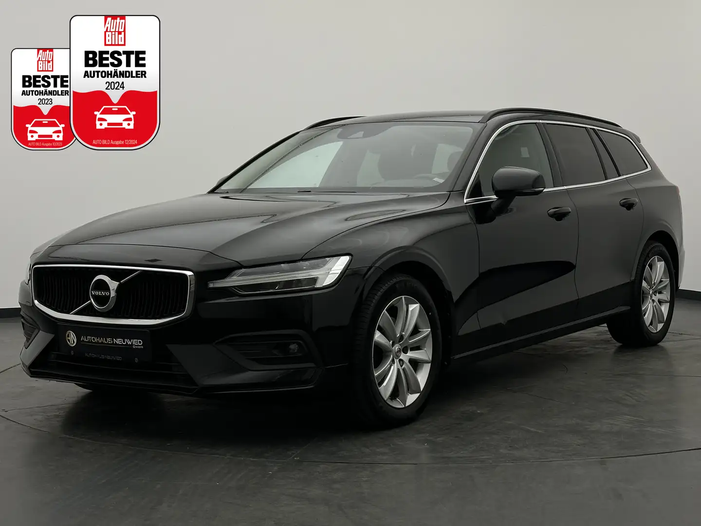Volvo V60 V60 B4 D Geartronic Momentum +AHK+CAM+STANDHZ+ Schwarz - 1