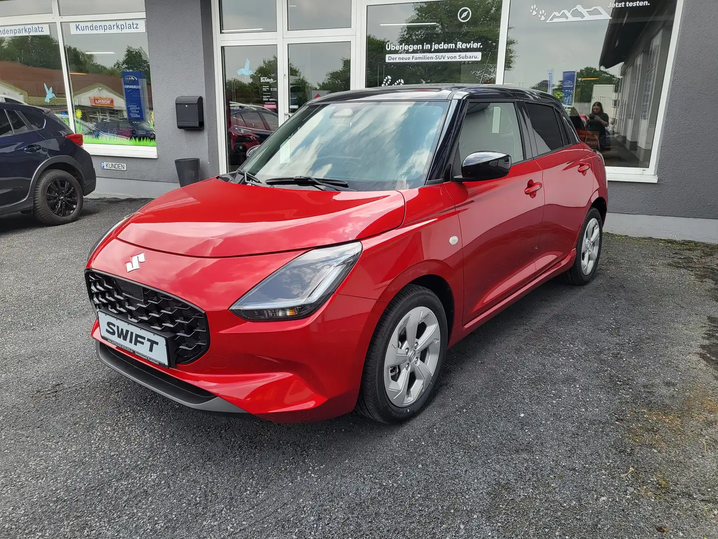 Suzuki Swift 1.2 Hybrid Dualjet Comfort Rot - 1