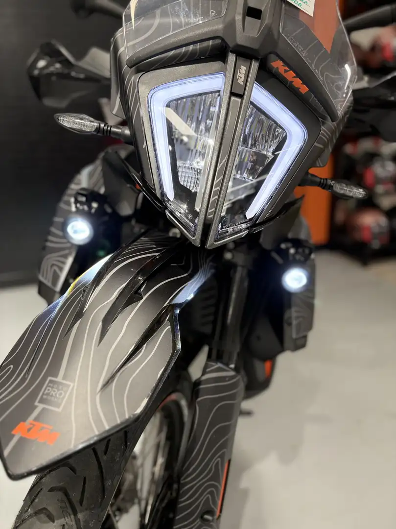 KTM 890 Adventure - 1