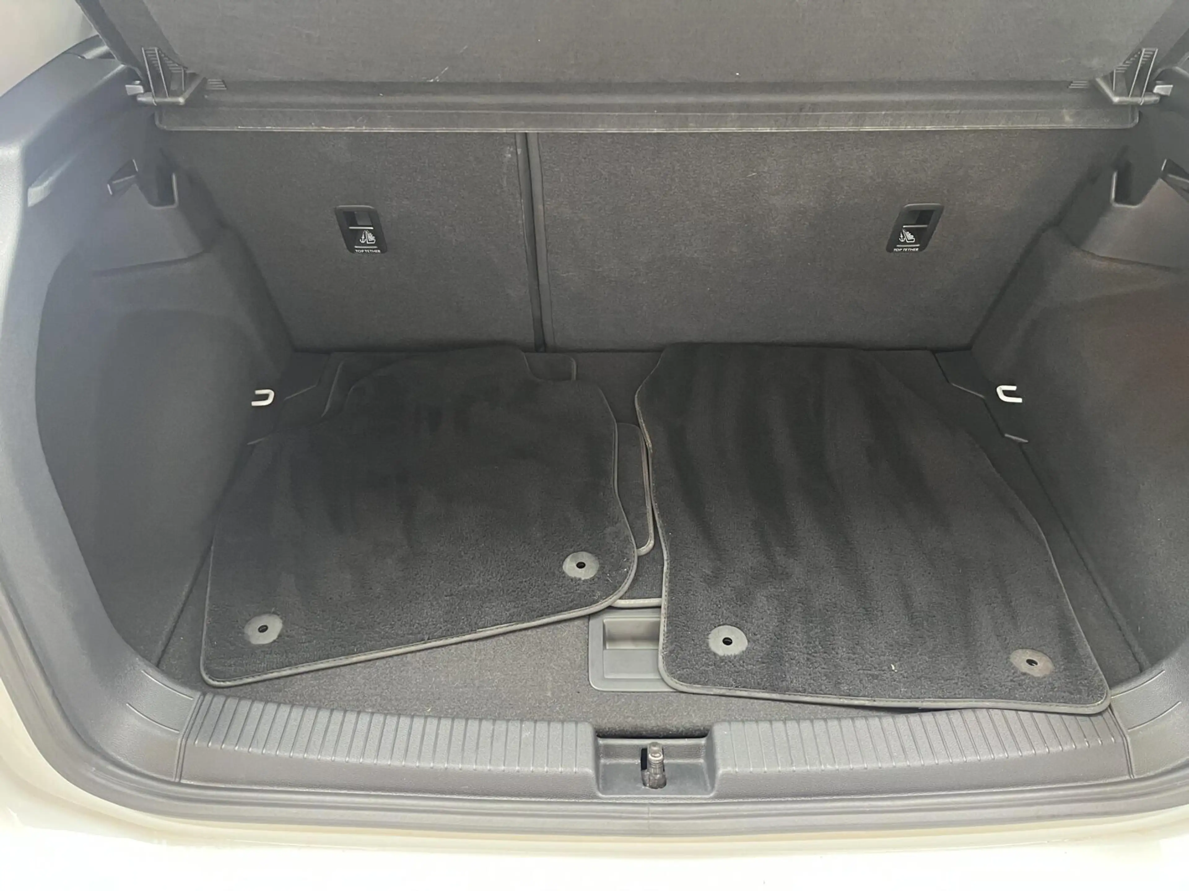 Volkswagen T-Cross 1.0 TSI Style NAVI*CAMERA*ACC*PDC*CLIMA* — photo 23