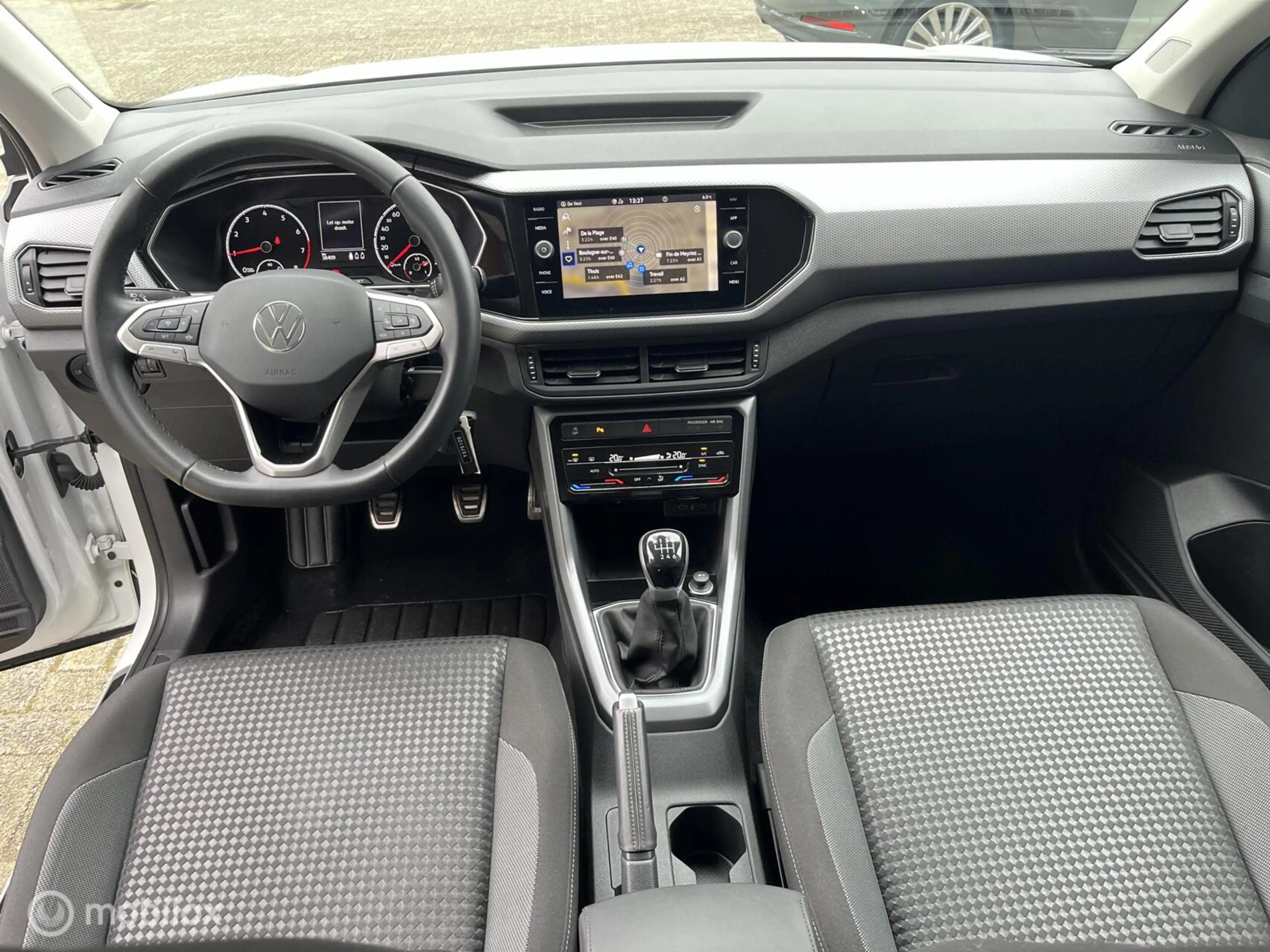 Volkswagen T-Cross 1.0 TSI Style NAVI*CAMERA*ACC*PDC*CLIMA* — photo 10