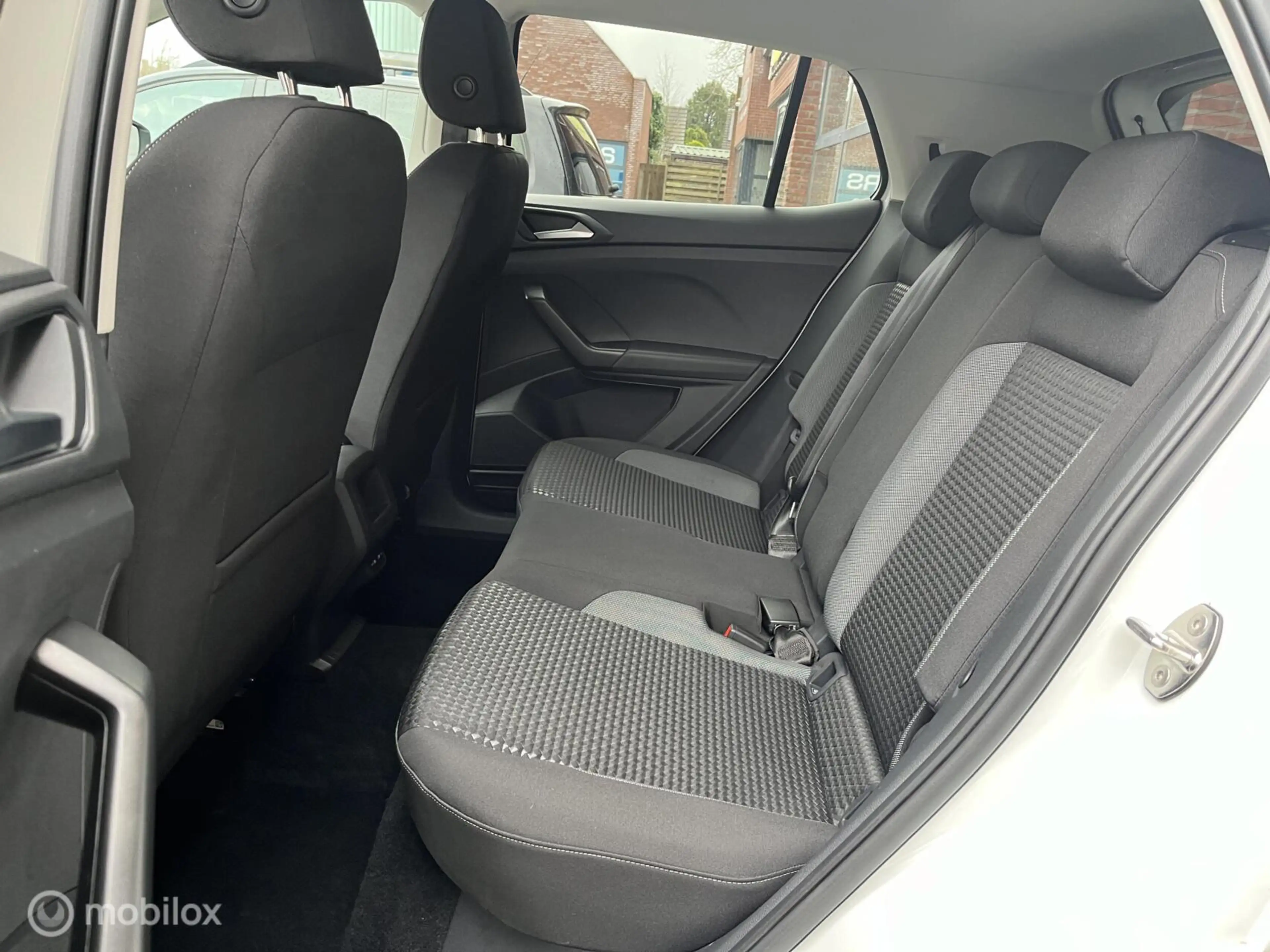 Volkswagen T-Cross 1.0 TSI Style NAVI*CAMERA*ACC*PDC*CLIMA* — photo 11