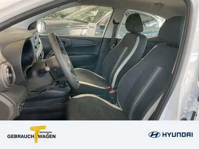 Hyundai I10 view 10