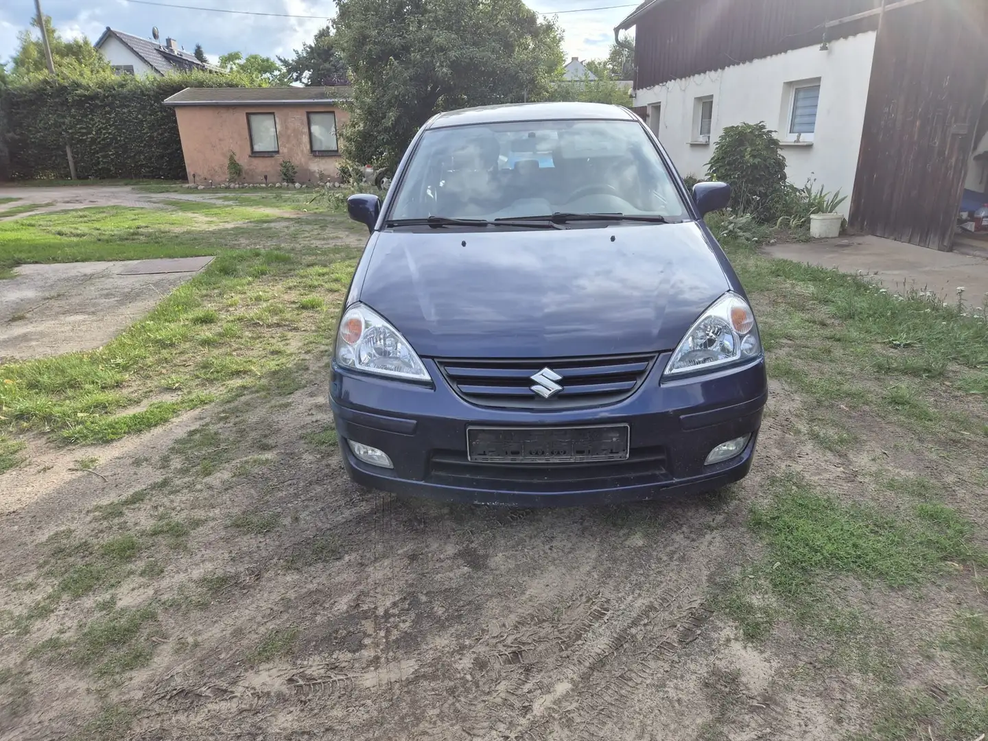 Suzuki Liana Liana Kombi 1.3 Club Синій - 1