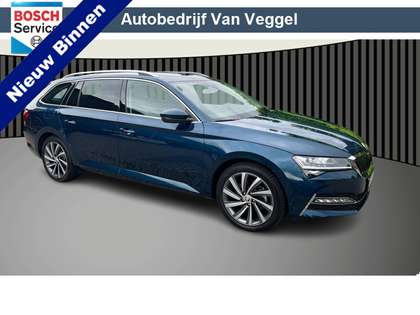 Skoda Superb Combi 1.4 TSI iV Business Edition panorama, camera