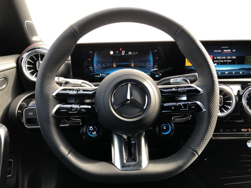 Mercedes-Benz CLA 35 AMG AMG CLA 35 4M Coupe +19Z+Night+Panorama — photo 12