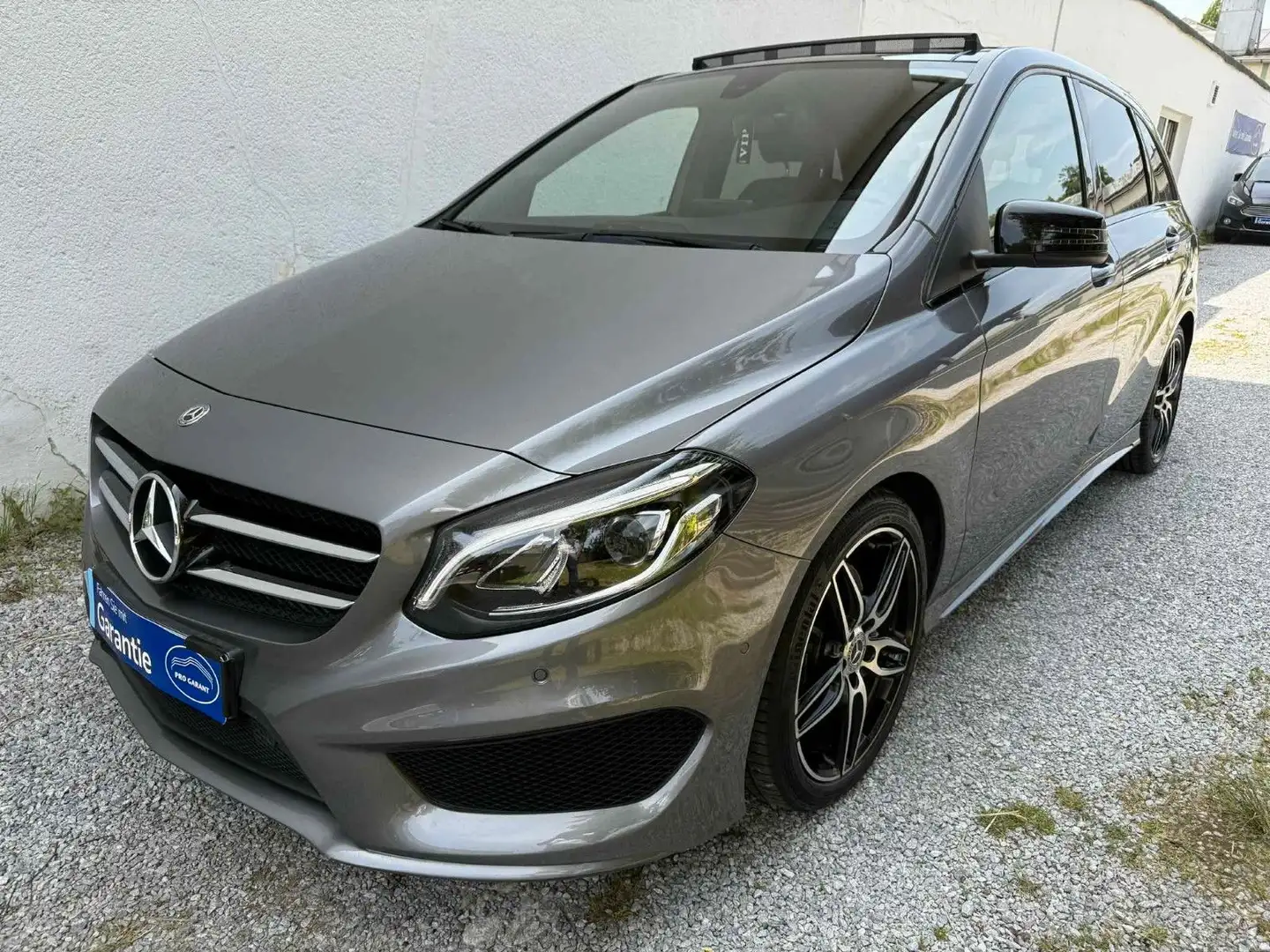 Mercedes-Benz B 220 CDI*AMG*Panorama*LED*Kamera*Leder*SHZ*PDC* Šedá - 1