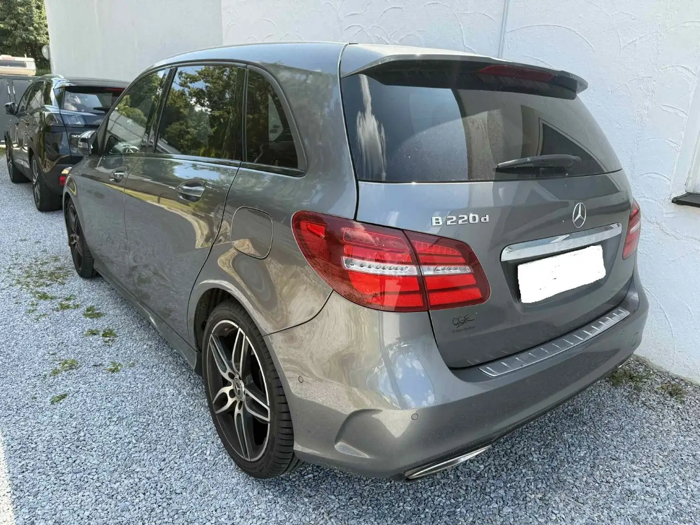 Mercedes-Benz B 220 CDI*AMG*Panorama*LED*Kamera*Leder*SHZ*PDC* Gris - 2