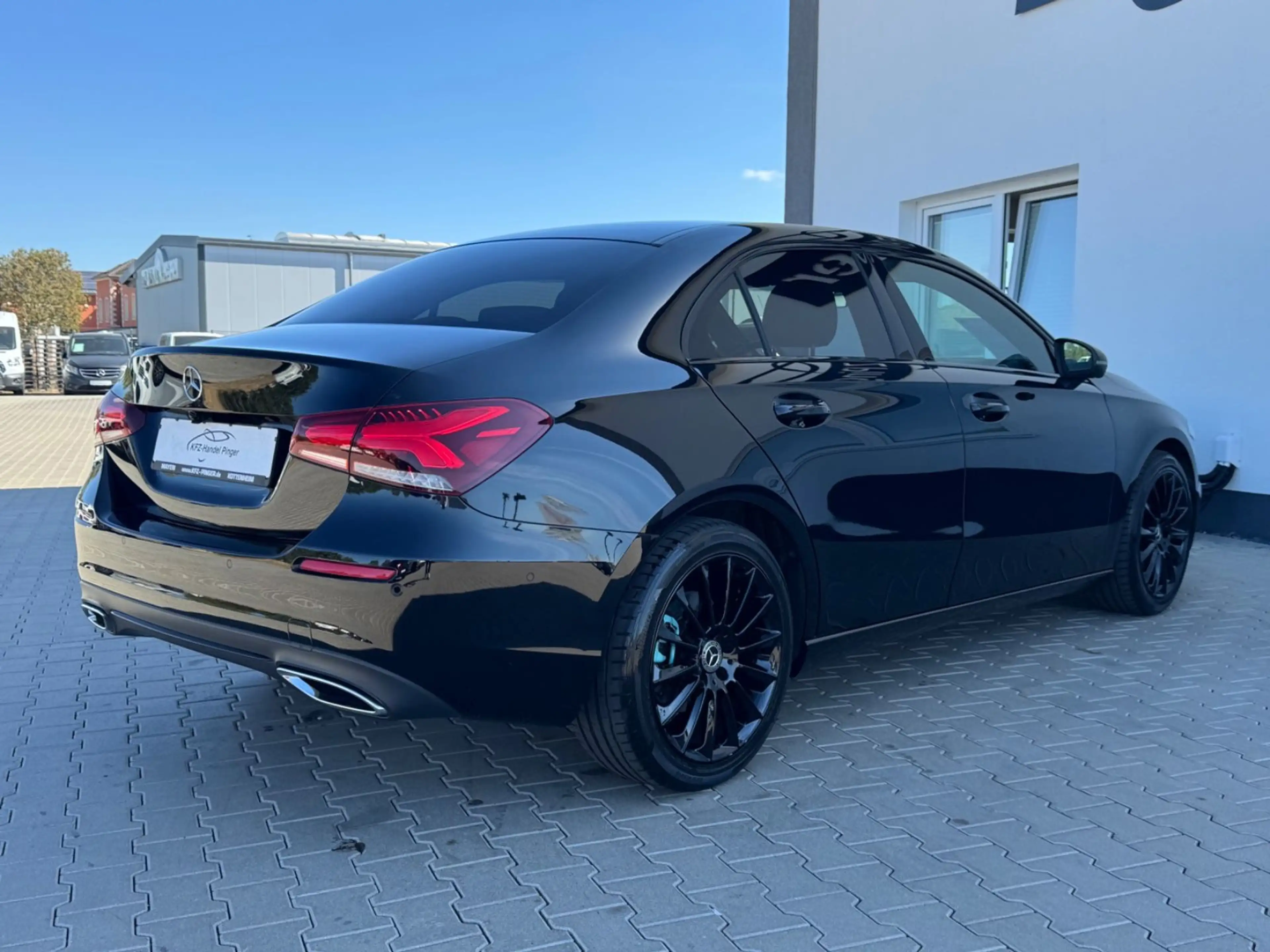 Mercedes-Benz A 200 Limousine Progressive — photo 6