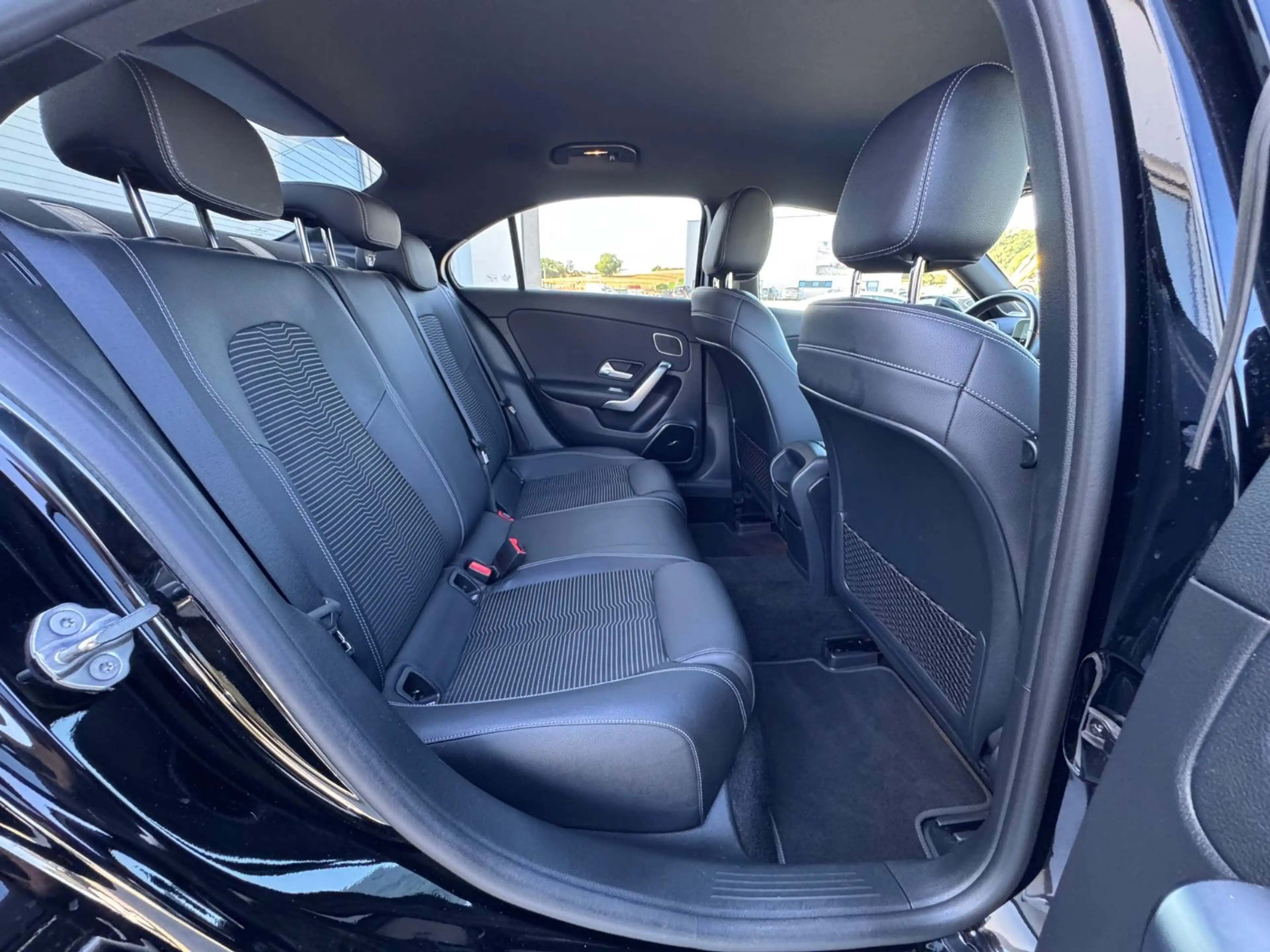 Mercedes-Benz A 200 Limousine Progressive — photo 25