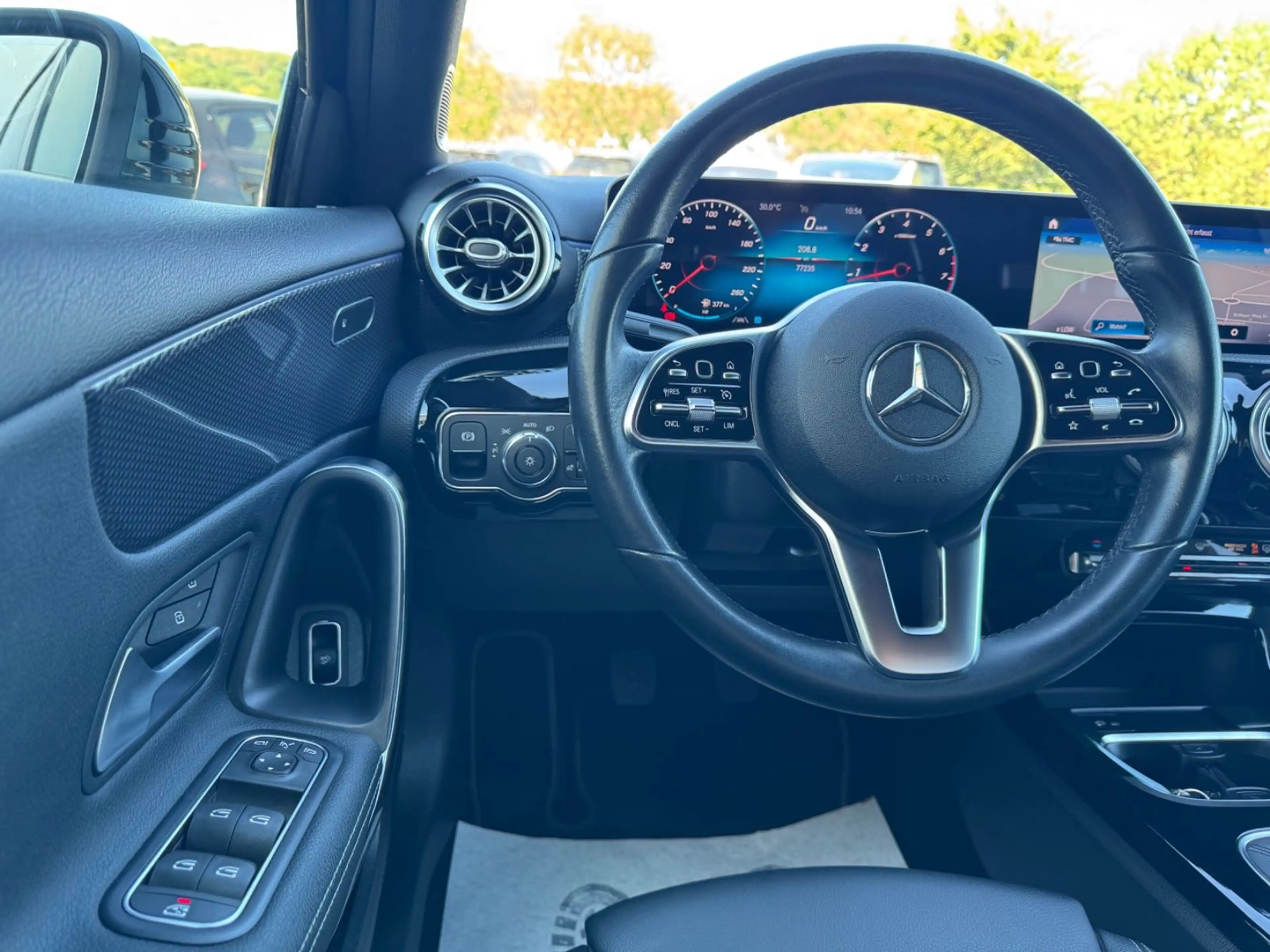 Mercedes-Benz A 200 Limousine Progressive — photo 14