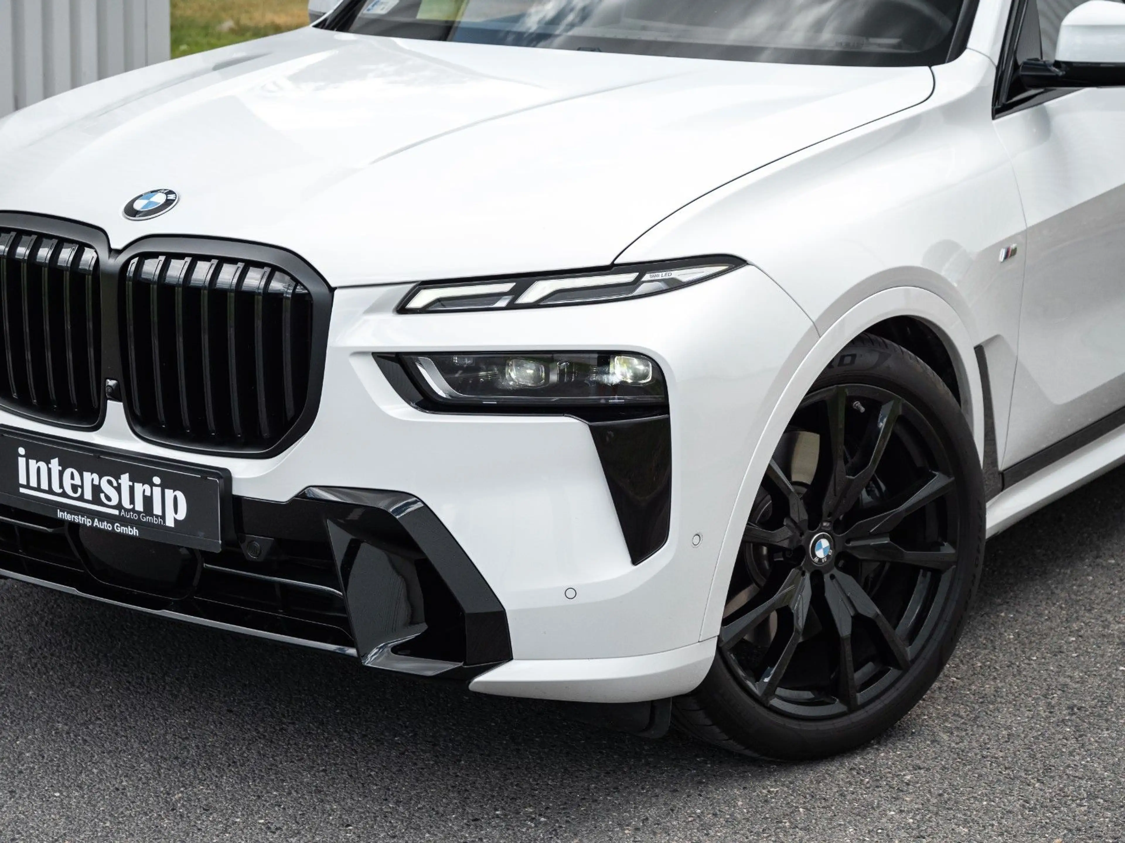 BMW X7 40d M SPORT PRO.SOFTCL.LUFTFE.PANO.AHK.5/100 — photo 8